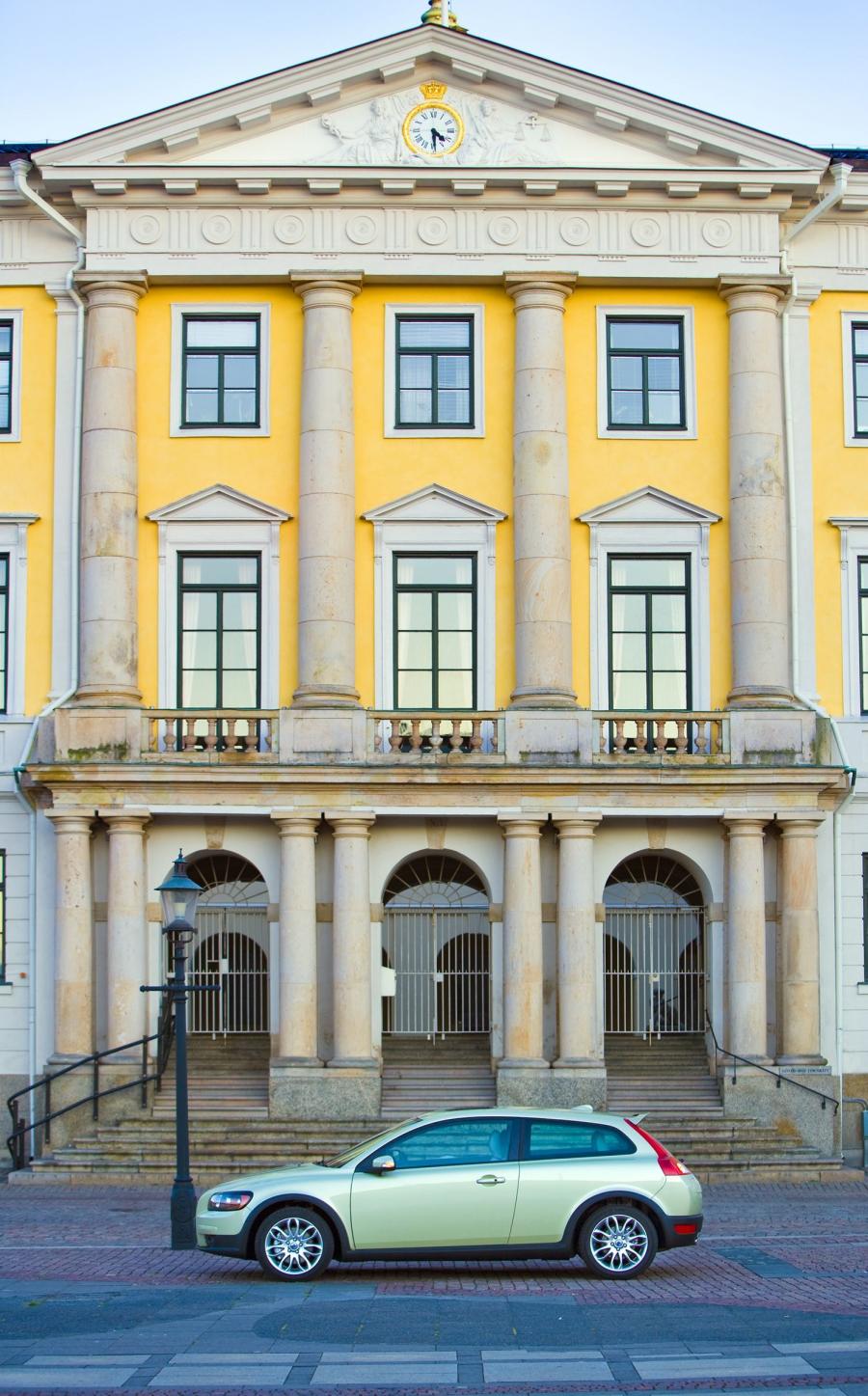  Volvo C30 DRIVe Efficiency 2008 года  (фото 33 из 34)